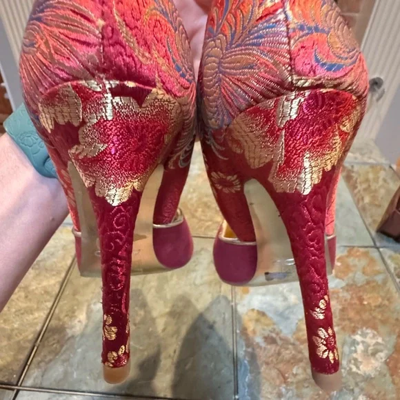 Aldo Red Embroidered Heels - Picture 7 of 9